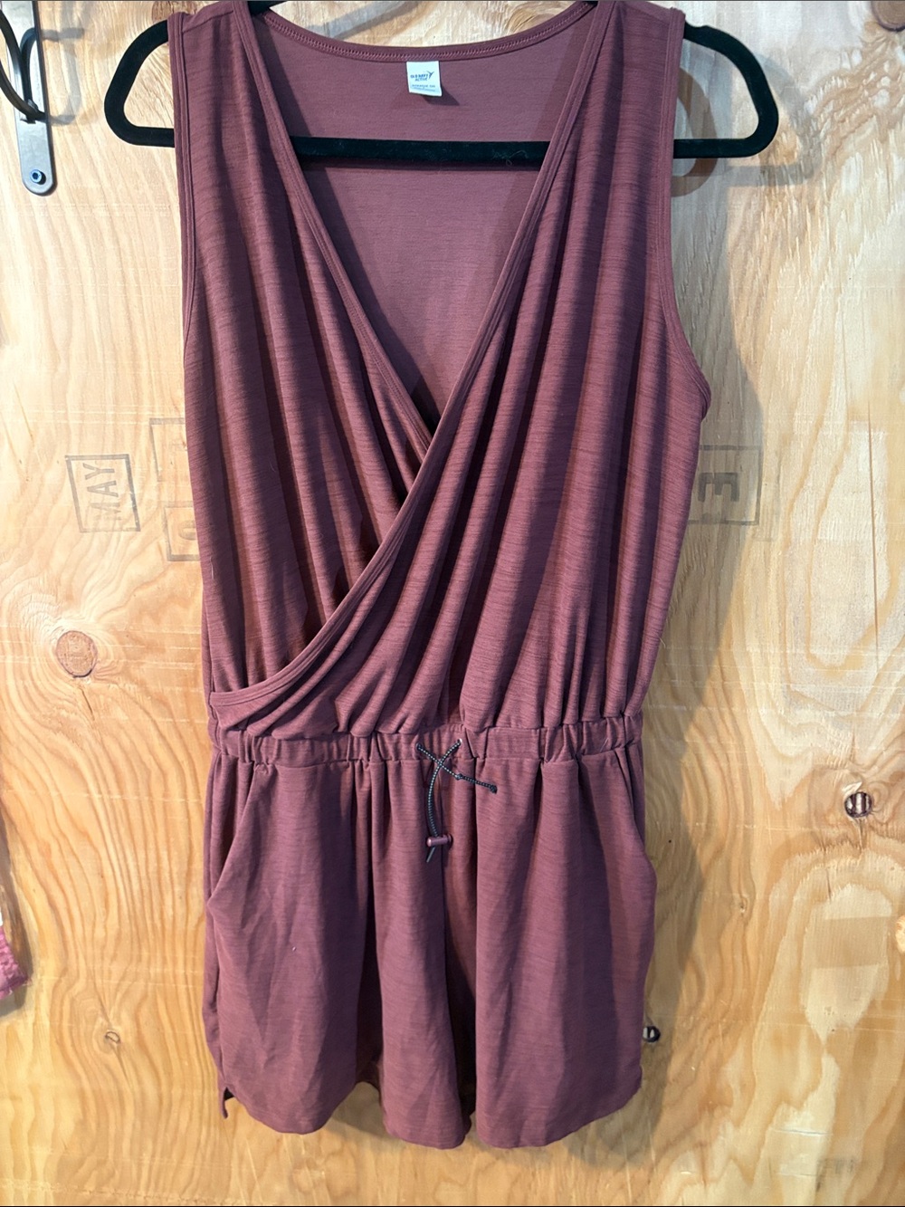 Old Navy Mauve Faux Wrap-Style Sleeveless Romper PTP 20” and waist 15”
